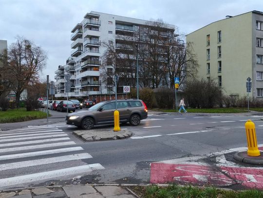 Co z remontem ul. Romaszewskiego? ZDM planuje przekazać drogę pod zarząd dzielnicy Co z remontem ul. Romaszewskiego? ZDM planuje przekazać drogę pod zarząd dzielnicy