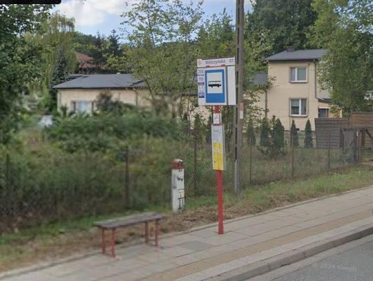 Czy będą oświetlone wiaty na Wólce Węglowej?