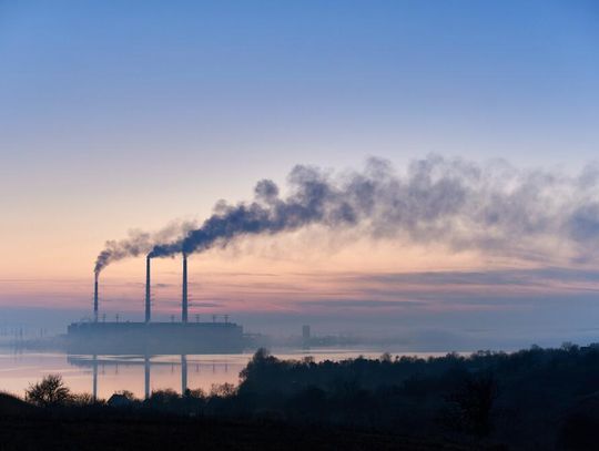 Dlaczego warto korzystać z akredytowanych pomiarów gazów i pyłów?