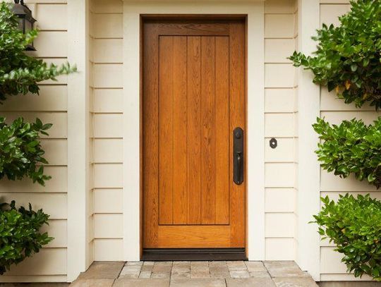 Drzwi zewnętrzne Radzymin – porównanie modeli stalowych i drewnianych