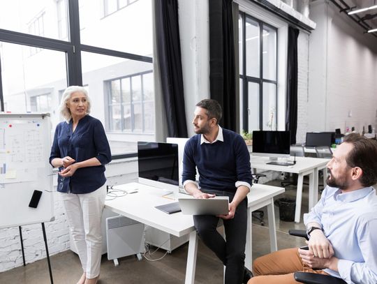 Jak skutecznie mierzyć czas pracy i podnosić efektywność zespołu? Poznaj wyjątkowe możliwości TimeCamp!