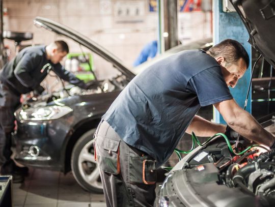 Mechanik na Bielanach – gdzie naprawić auto? 4 zaufane warsztaty samochodowe