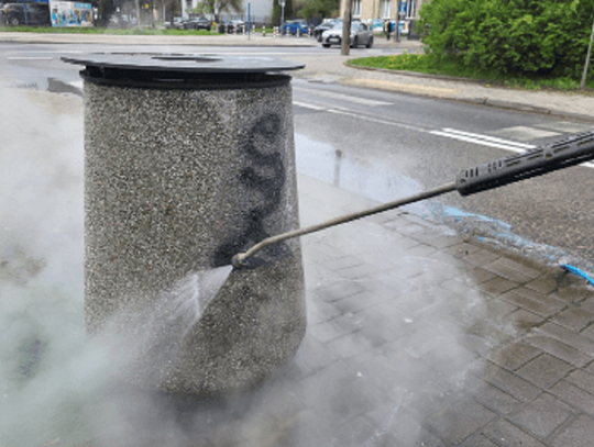 Miasto walczy z pseudograffiti. Mieszkańcy coraz aktywniej zgłaszają bazgroły