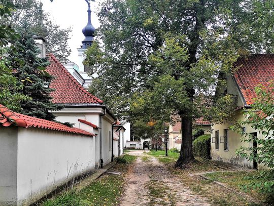 Między zielenią i bielą. Warszawskie Bielany w epoce nowożytnej - spacer historyczny