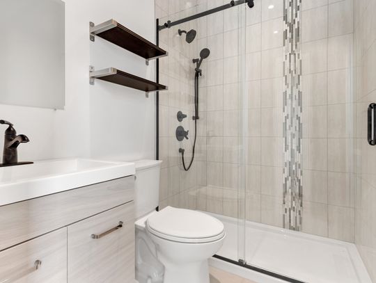 Najpopularniejsze rozmiary brodzików prostokątnych – co wybrać i dlaczego?