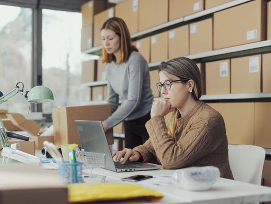 Obowiązek rejestracji do VAT od pierwszej sprzedaży – zasady i wymogi