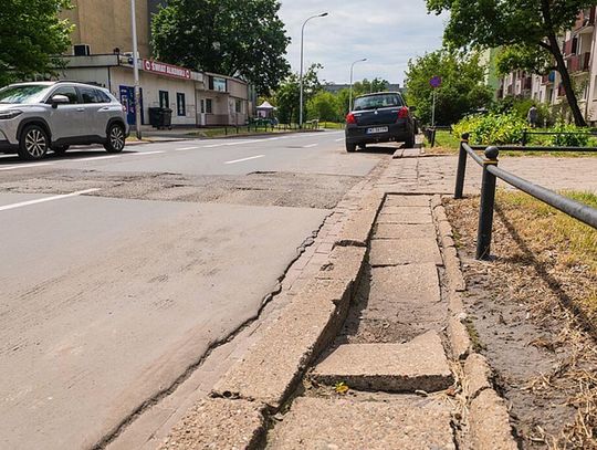 Ulica Romaszewskiego do przebudowy. Powstanie nowa jezdnia i chodniki