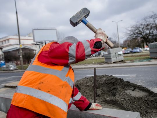 Utrudnienia na Conrada - trwa budowa kolektora ściekowego