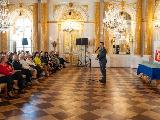 Wyróżnienia dla najlepszych pracowników oświaty w Warszawie