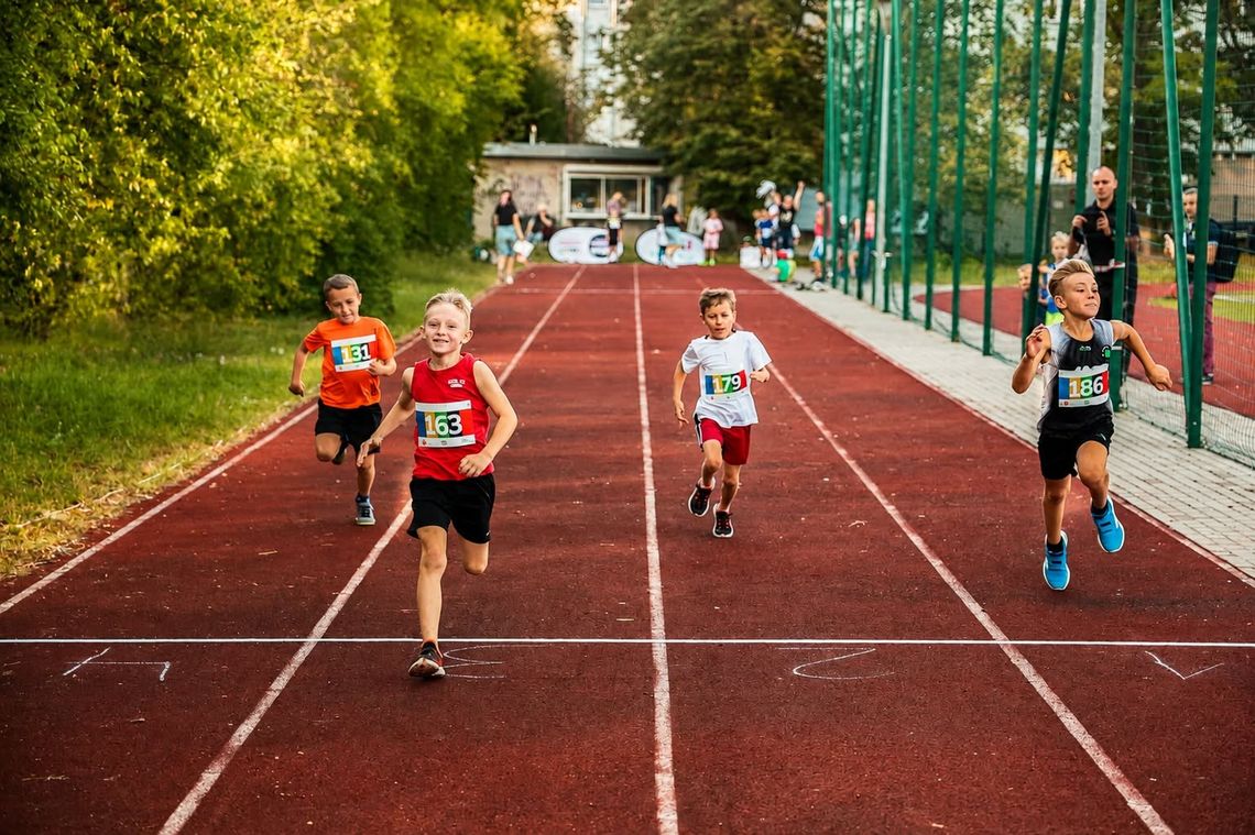 Bielański Wieczór Lekkoatletyczny - sportowe emocje dla dzieci i młodzieży Bielański Wieczór Lekkoatletyczny - sportowe emocje dla dzieci i młodzieży