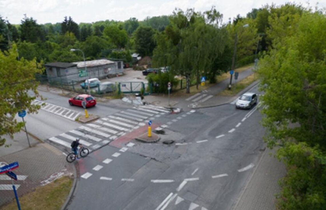 Budowa ronda na skrzyżowaniu Obrońców Tobruku i Powązkowskiej