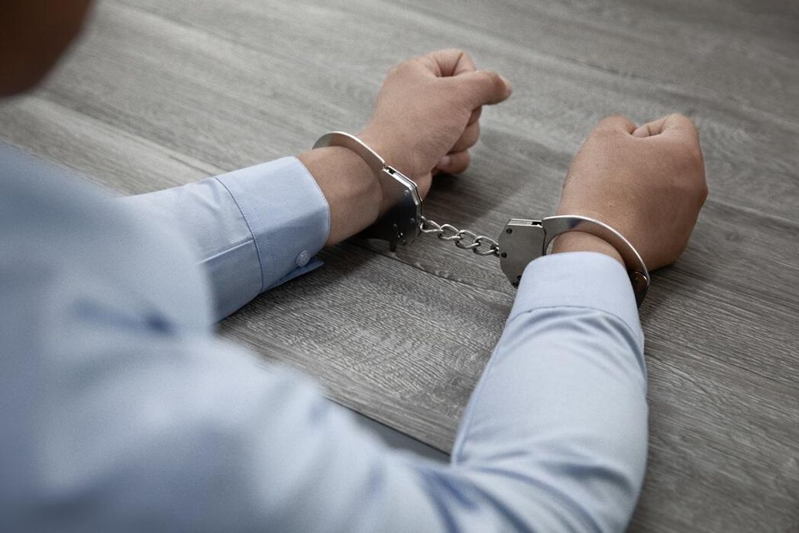Fałszywe ogłoszenia wynajmu mieszkań. 28-latek zatrzymany przez bielańskich policjantów
