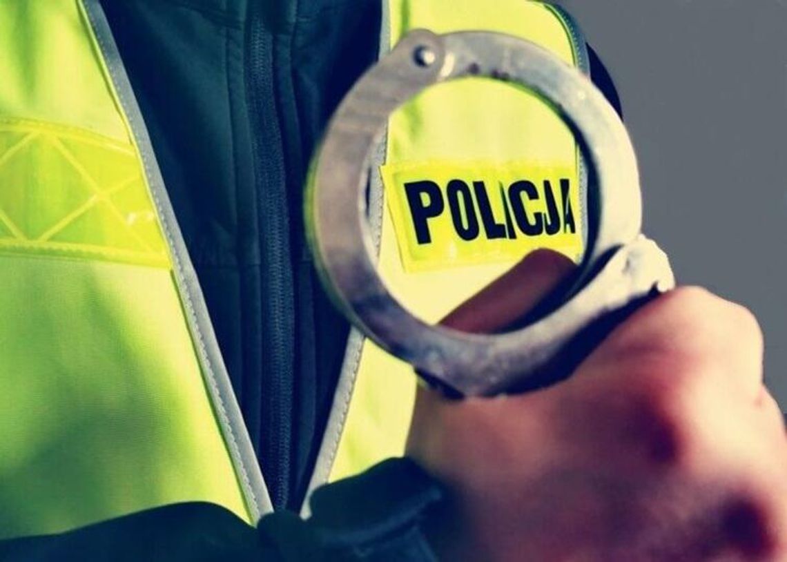 Kradł kawę ze sklepu. Wpadł dzięki kamerom i szybkiej reakcji policji