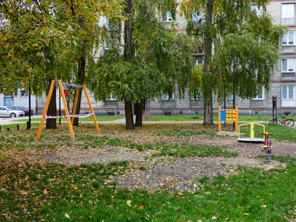 Mieszkańcy nie byli uprzedzeni o demontażu placu zabaw. Burmistrz uspokaja: urządzenia wrócą