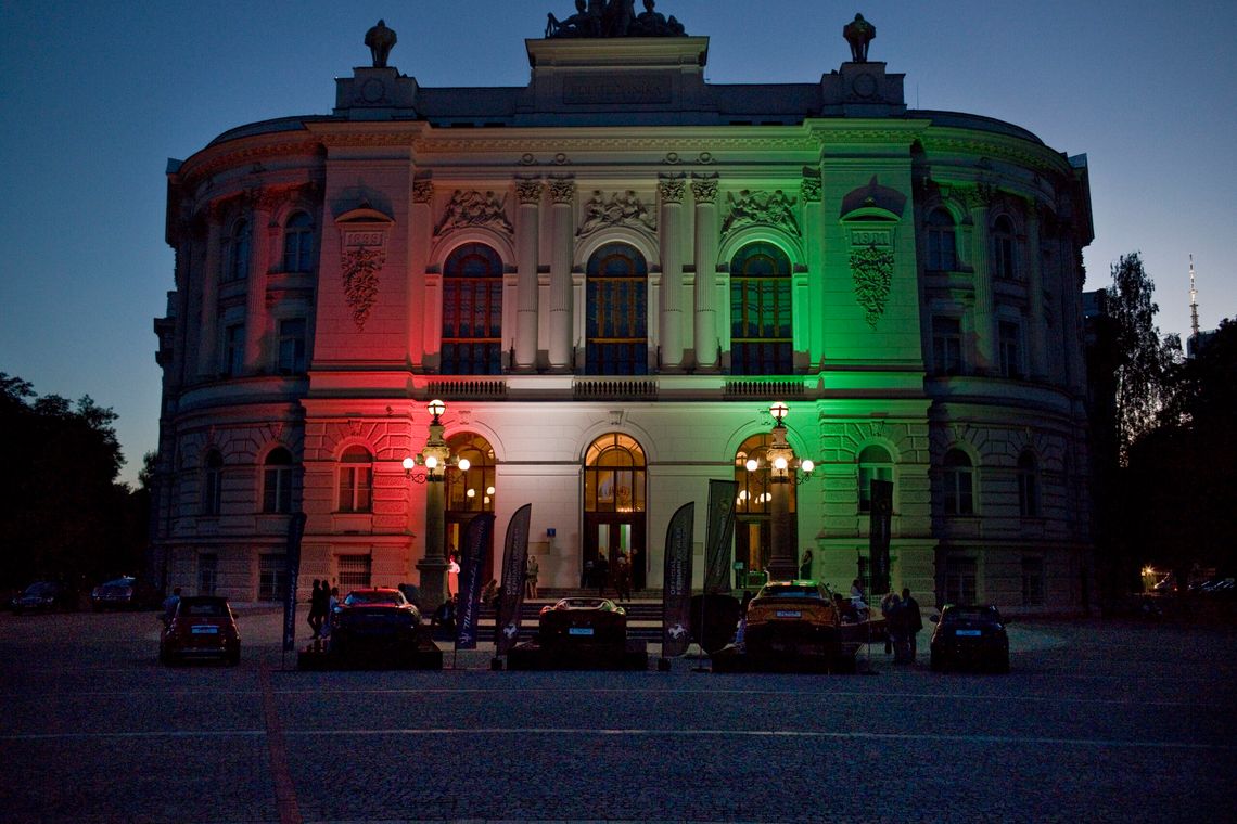 Niezwykły Dzień Republiki Włoskiej: Wojsko, Kulinaria i Elegancja