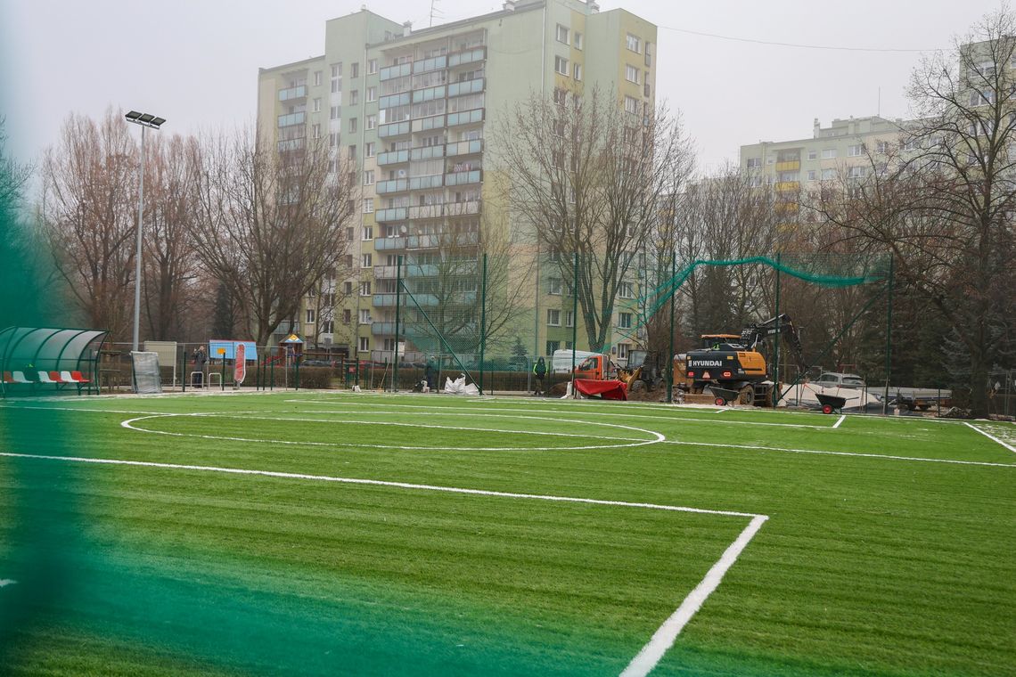 Nowe boisko na Chomiczówce gotowe przed świętami