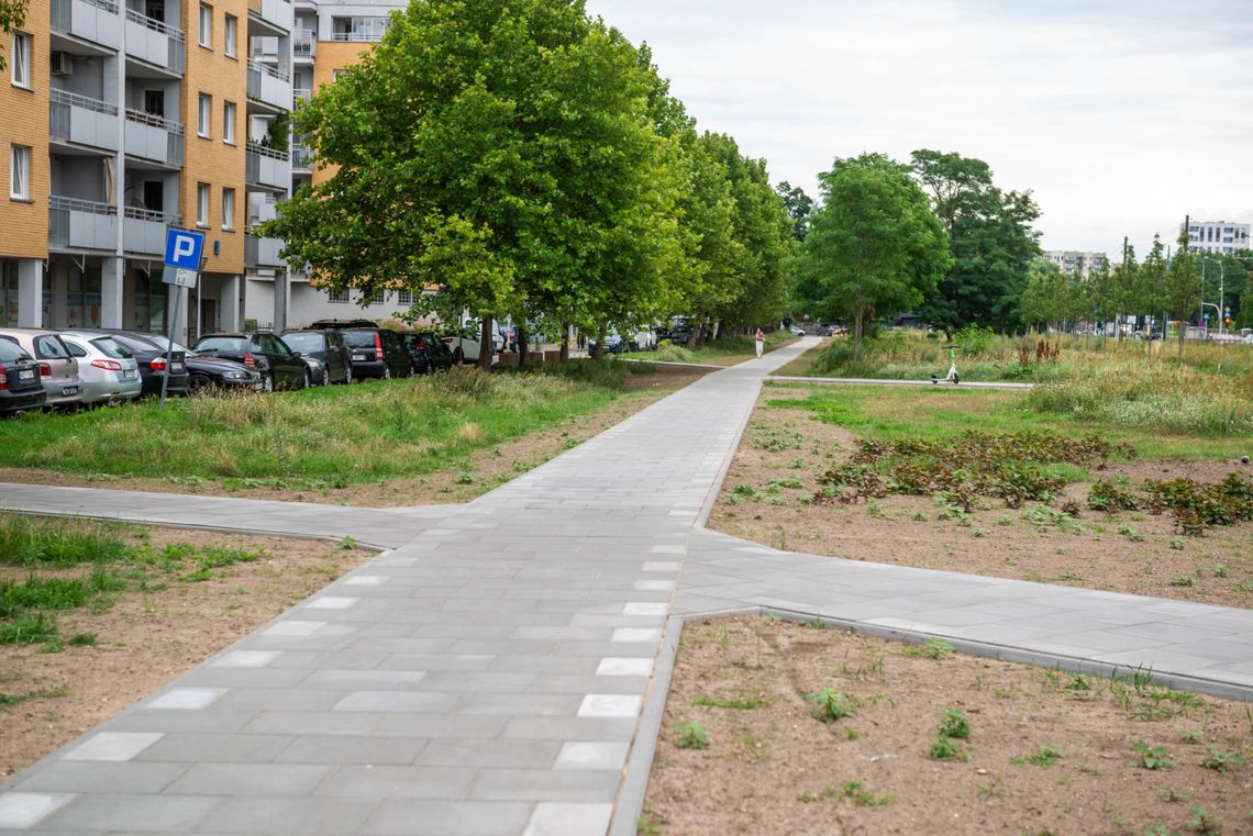 Nowe chodniki i sygnalizacja na Wólczyńskiej – inwestycja z budżetu obywatelskiego zakończona