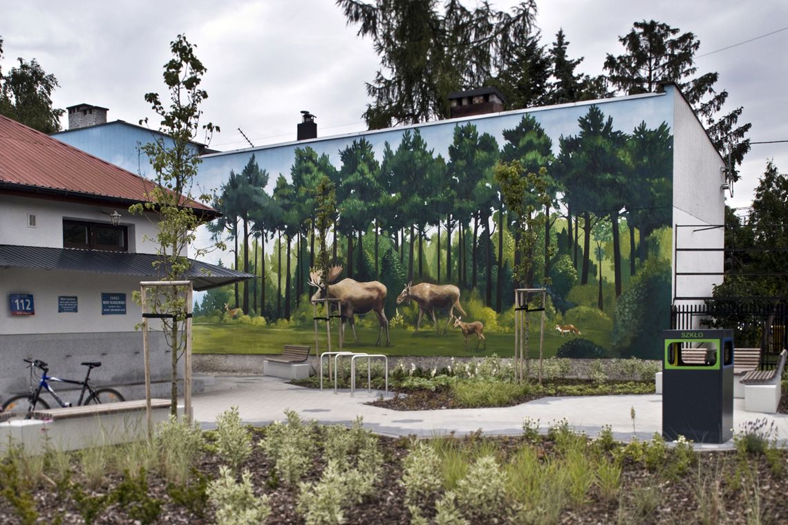 Nowy mural opowiada historię korytarza ekologicznego między Puszczą Kampinoską a Bielanami