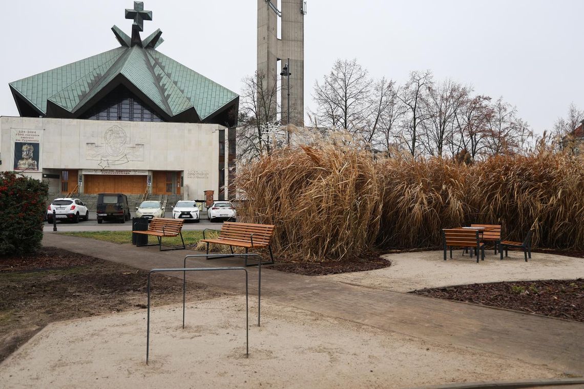 Plac Konfederacji po liftingu