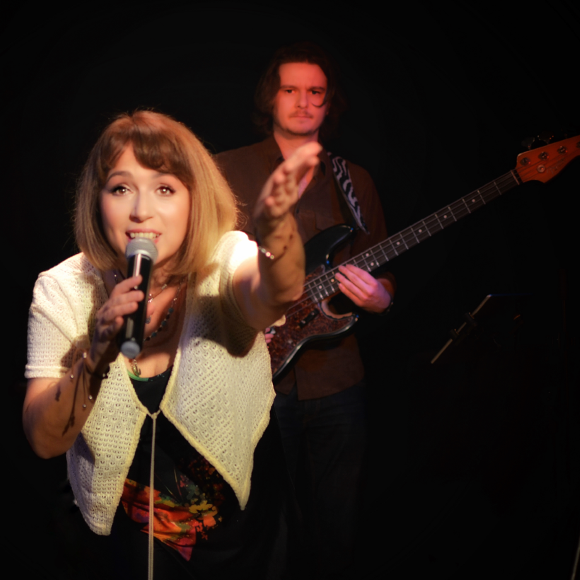 Swing, blues i taneczna energia... Swing, blues i taneczna energia...