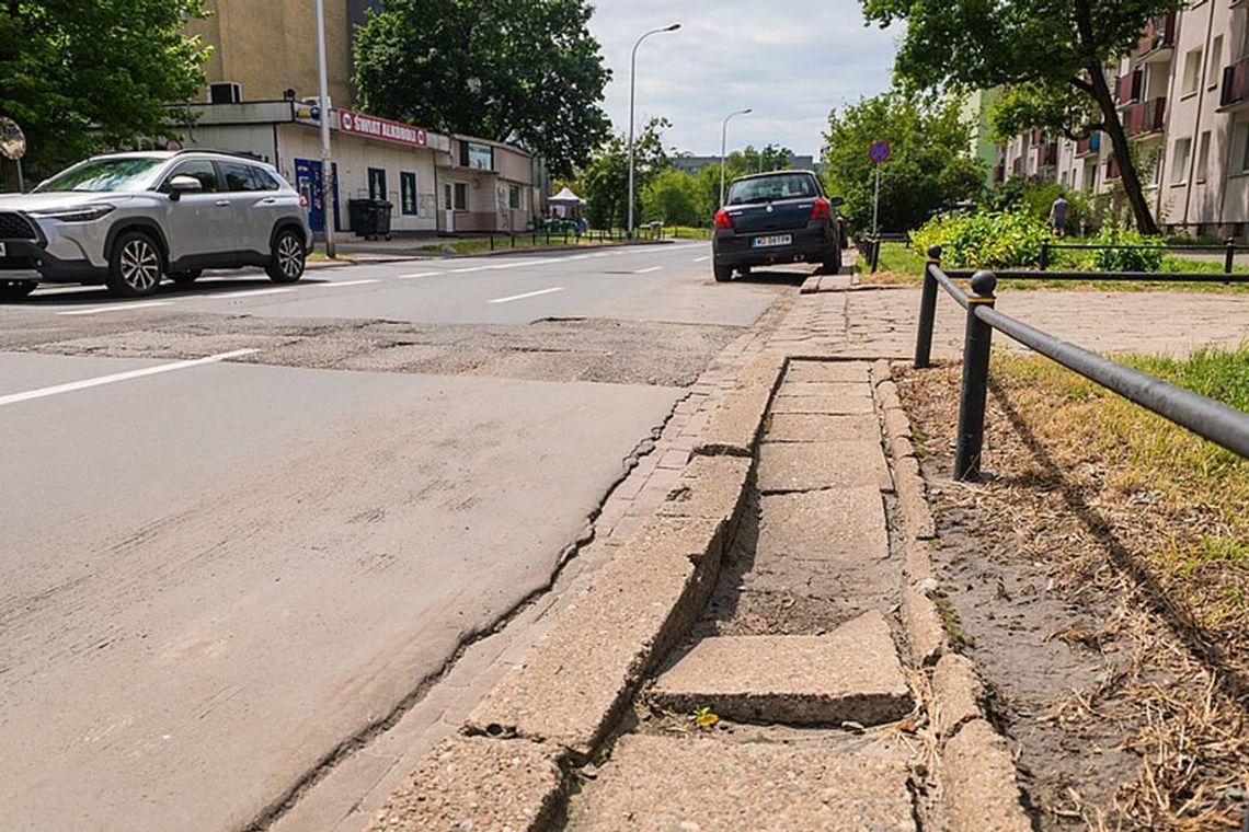Ulica Romaszewskiego do przebudowy. Powstanie nowa jezdnia i chodniki Ulica Romaszewskiego do przebudowy. Powstanie nowa jezdnia i chodniki