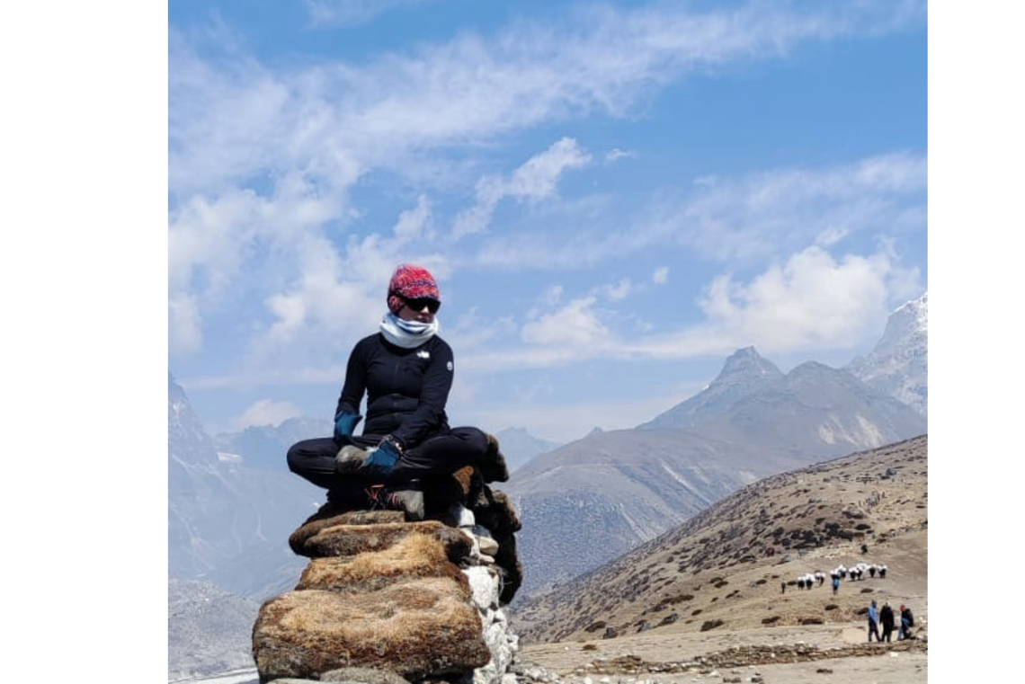 Mount Everest – po tybetańsku Bogini Matka Ziemia. Opowieść z wyprawy na najwyższy szczyt świata Mount Everest – po tybetańsku Bogini Matka Ziemia. Opowieść z wyprawy na najwyższy szczyt świata