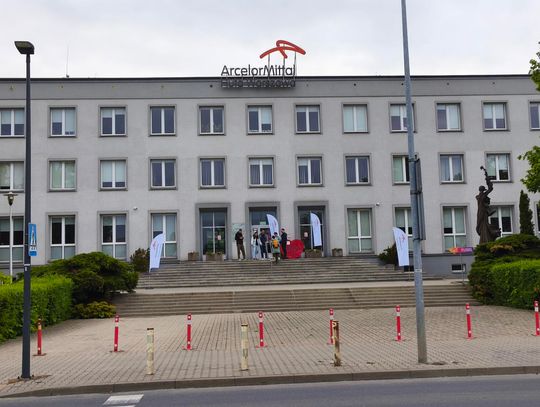 Co pod sobą skrywa Huta?