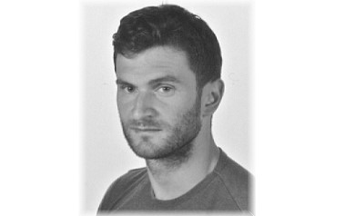 Policjanci z bielańskiej komendy szukają 44-letniego Marka Miłosza, który ukrywa się przed organami ścigania.